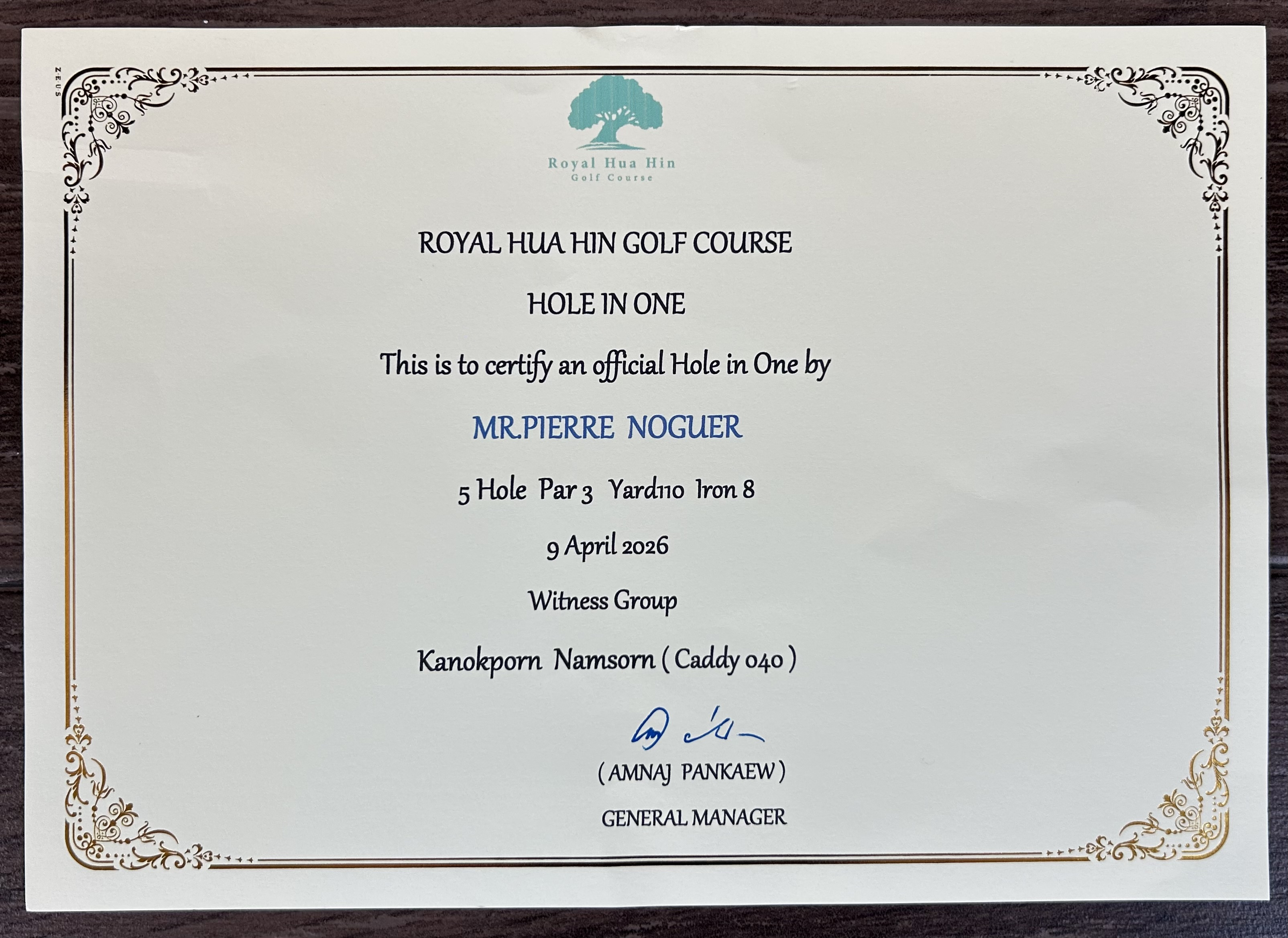 Diplôme certifié par la cadette.